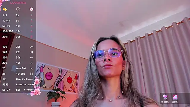 Snapshot of SkiinnyAna chatting on February 9, 2025, 7:41 pm SkiinnyAna online show from February 9, 2025, 7:41 pm