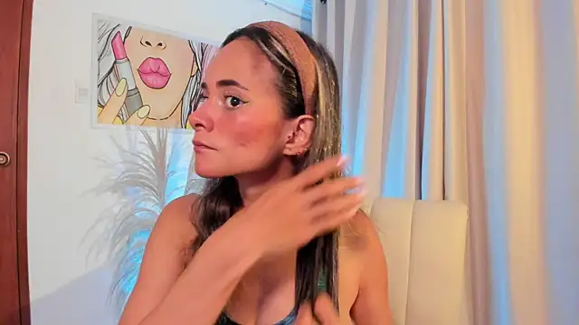 SkiinnyAna online show from November 27, 2025, 7:38 pm