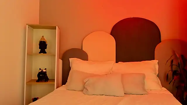 TaraCarson online show from February 25, 2026, 2:43 am