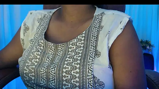 Prita07 online show from March 19, 2025, 4:57 am