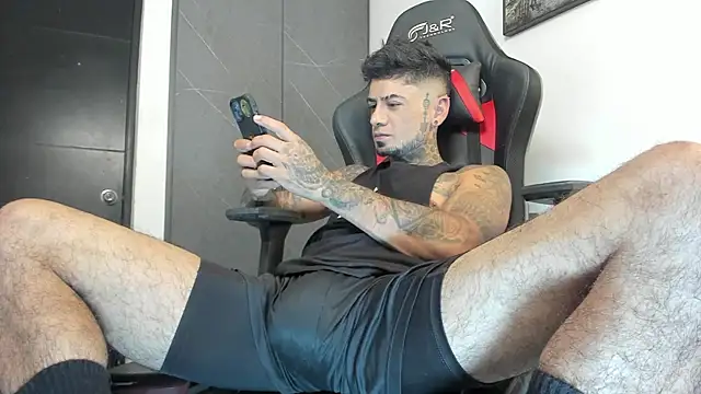 sergiio mesa27 online show from October 5, 2025, 2:15 pm