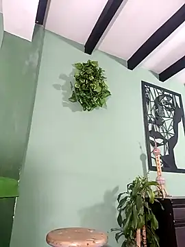 thirstymoonxx online show from February 3, 2026, 4:43 am