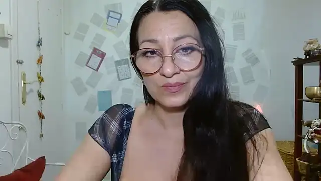 KeisyNeonX online show from May 27, 2026, 3:42 pm