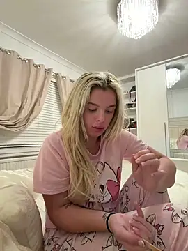 IrishTeenBarbie69 online show from June 10, 2026, 9:35 pm