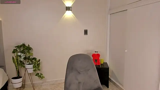  Miss Kimm online show from January 30, 2025, 11:22 am