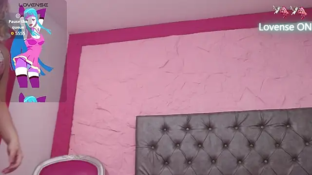 Pearl Michelts online show from October 23, 2025, 12:48 pm