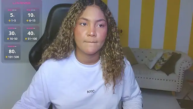 Cristal War online show from February 5, 2025, 11:39 pm