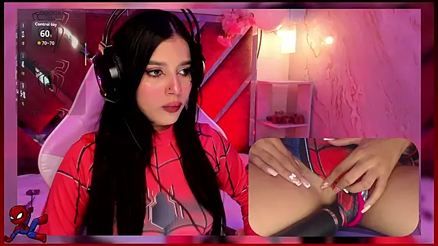 SweetieCloe  online show from October 12, 2025, 9:14 pm