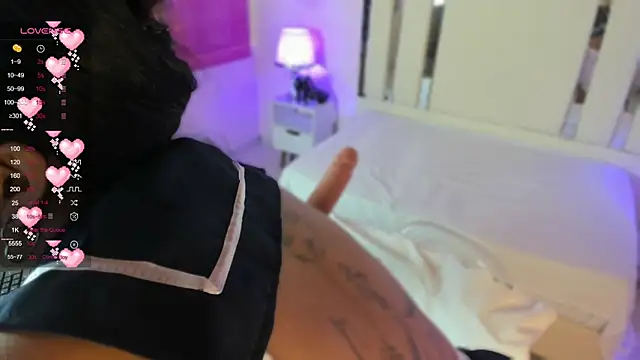 Snapshot of Miliaangeles chatting on November 8, 2025, 12:05 pm Miliaangeles online show from November 8, 2025, 12:05 pm