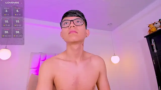 CodyTwink online show from April 14, 2026, 9:37 am