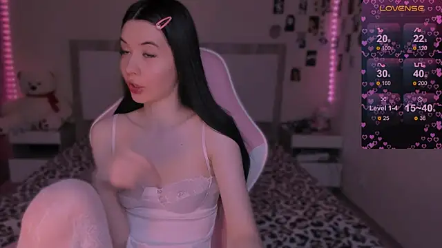 CoddleWeeper  online show from December 25, 2024, 7:35 am