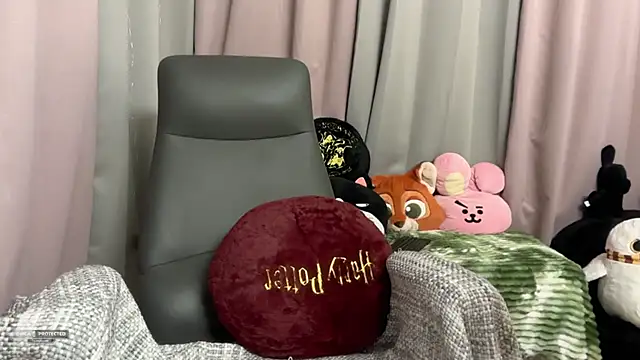 Unique-Beauty online show from February 12, 2026, 11:49 am