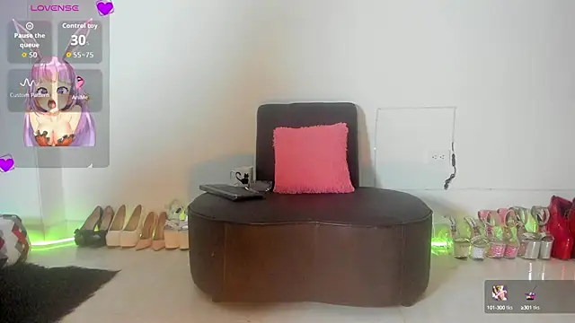 Snapshot of violetmontan chatting on September 22, 2025, 11:01 am violetmontan online show from September 22, 2025, 11:01 am