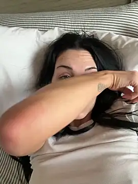 NattyFierros online show from November 5, 2025, 4:40 pm