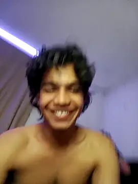 Snapshot of Boypolla11 chatting on February 12, 2025, 3:40 am Boypolla11 online show from February 12, 2025, 3:40 am