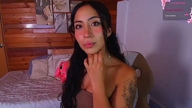 amber curly online show from December 3, 2025, 9:46 pm