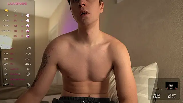 Snapshot of TaisonBrownX chatting on November 1, 2025, 10:06 am TaisonBrownX online show from November 1, 2025, 10:06 am