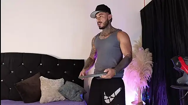 john cartter1 online show from October 27, 2025, 11:47 am