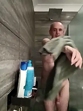 mr english50 online show from September 29, 2025, 7:40 pm