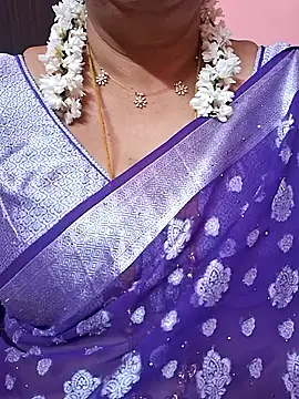 ananya956 online show from June 10, 2026, 4:56 am