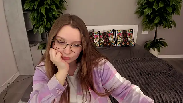 Snapshot of MagicPeachh_ chatting on November 12, 2025, 1:33 pm MagicPeachh online show from November 12, 2025, 1:33 pm