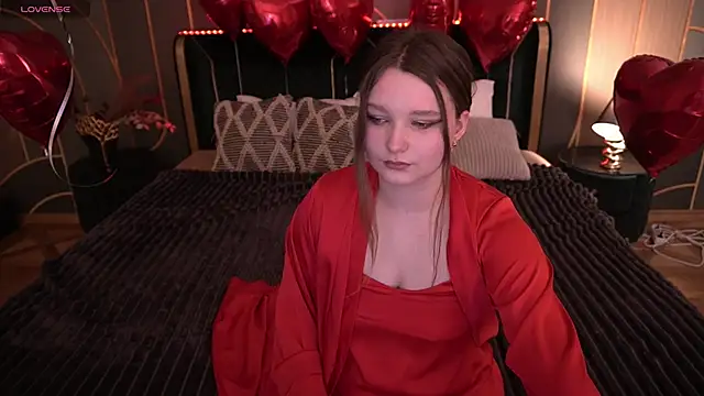 MagicPeachh  online show from February 6, 2026, 2:20 pm