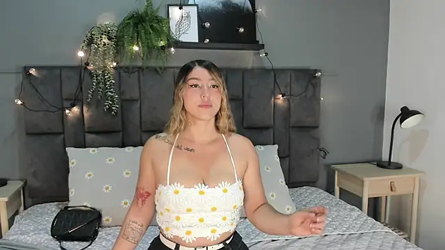 LilithSmith  online show from September 27, 2025, 11:37 am