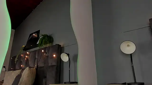 Snapshot of LilithSmith_ chatting on February 12, 2026, 11:38 am LilithSmith online show from February 12, 2026, 11:38 am