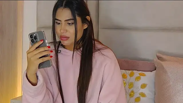 HaileyBaldwin online show from January 9, 2025, 10:20 pm