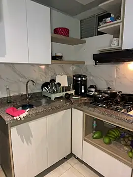 HaileyBaldwin online show from January 31, 2025, 2:26 am