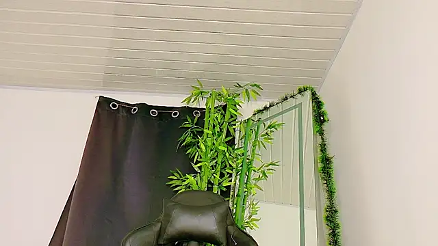 scarlet-jonesx online show from December 13, 2025, 11:43 pm