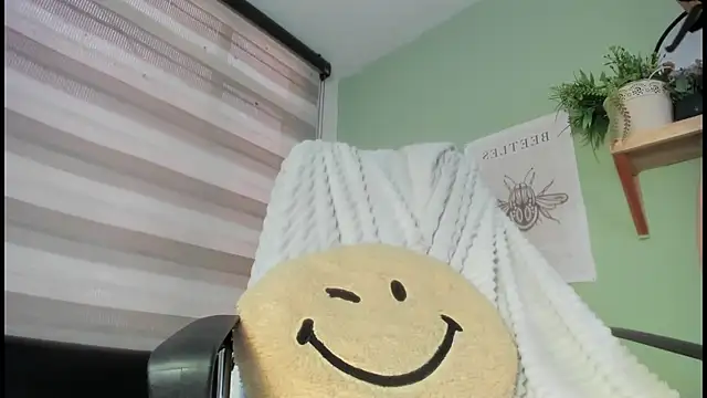 Snapshot of SheryLee chatting on February 4, 2025, 8:28 pm SheryLee online show from February 4, 2025, 8:28 pm