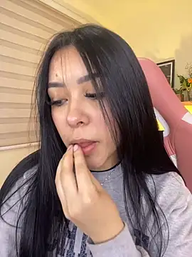 Snapshot of Starliee__ chatting on October 7, 2025, 12:52 am Starliee online show from October 7, 2025, 12:52 am