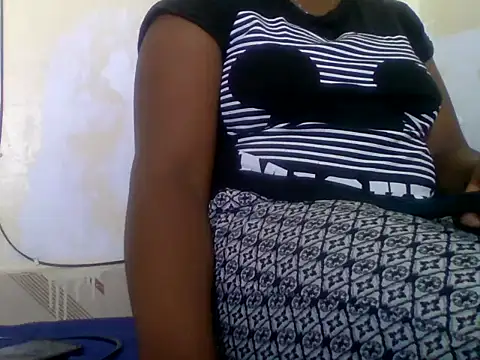 Hot-zeenah online show from October 29, 2025, 3:14 pm