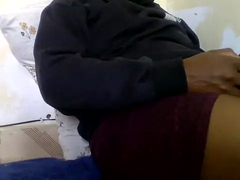 Hot-zeenah online show from November 7, 2025, 7:52 am