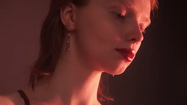 ginger hugs online show from October 13, 2025, 10:10 pm