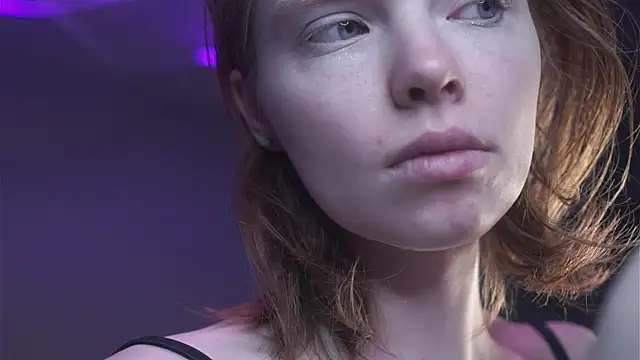 ginger hugs online show from December 19, 2025, 10:06 pm