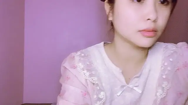 Snapshot of Yenzhing chatting on February 17, 2025, 6:20 am Yenzhing online show from February 17, 2025, 6:20 am