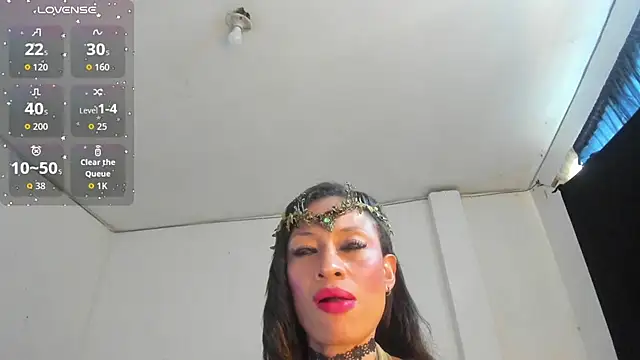 latinaStepmom online show from October 25, 2025, 8:58 pm