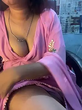 Spicy sari girl online show from May 16, 2026, 2:19 am