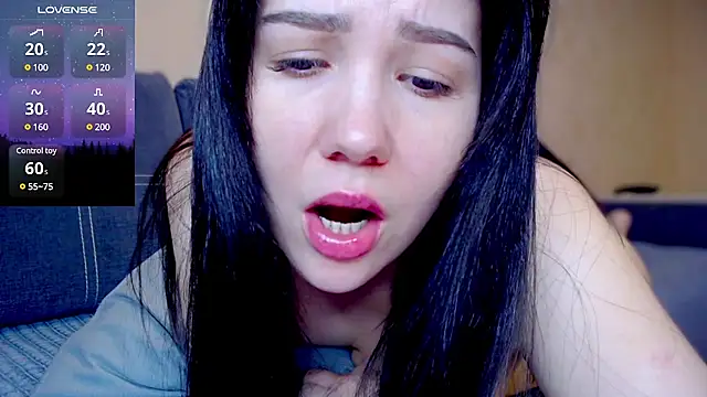 Snapshot of AlexaCruze chatting on January 14, 2025, 8:04 pm AlexaCruze online show from January 14, 2025, 8:04 pm