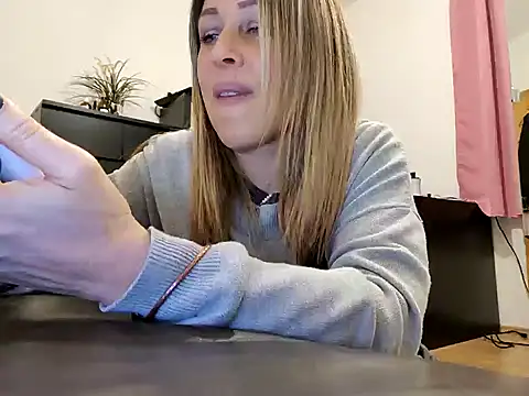 Snapshot of sweethotmilf888 chatting on February 12, 2025, 5:16 pm sweethotmilf888 online show from February 12, 2025, 5:16 pm