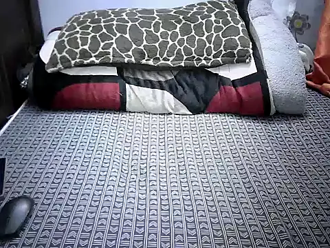 sweetvalleria online show from February 9, 2026, 6:01 pm