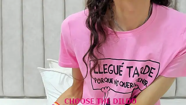 FreyaMoller online show from September 27, 2025, 6:13 pm