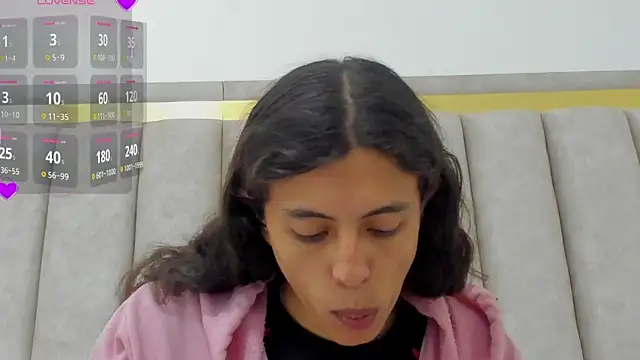 FreyaMoller online show from October 11, 2025, 7:45 pm