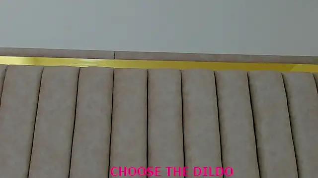 FreyaMoller online show from October 31, 2025, 7:48 pm