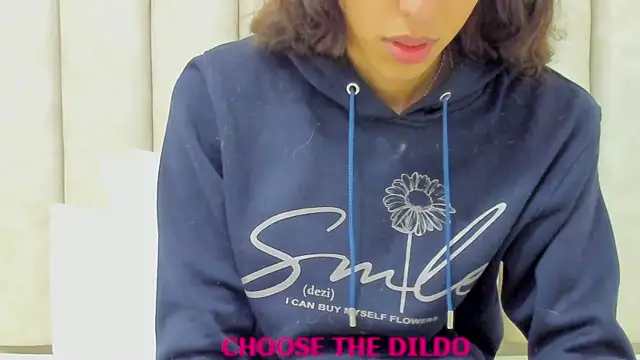 FreyaMoller online show from November 1, 2025, 6:21 pm