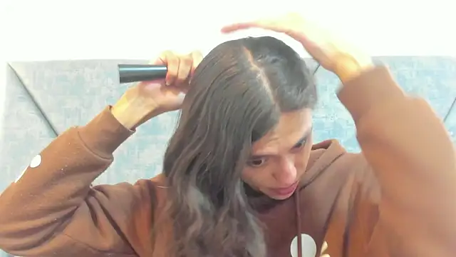 FreyaMoller online show from July 9, 2026, 7:18 pm