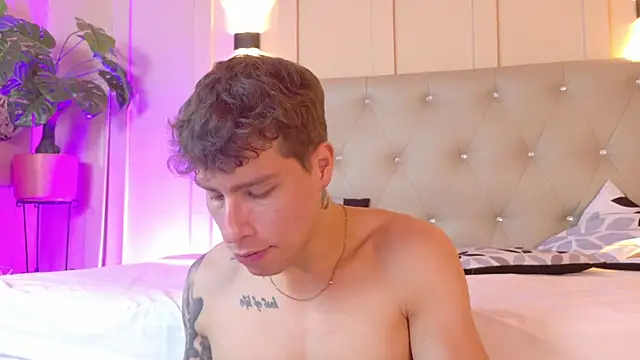 french sexx online show from October 16, 2025, 8:32 pm