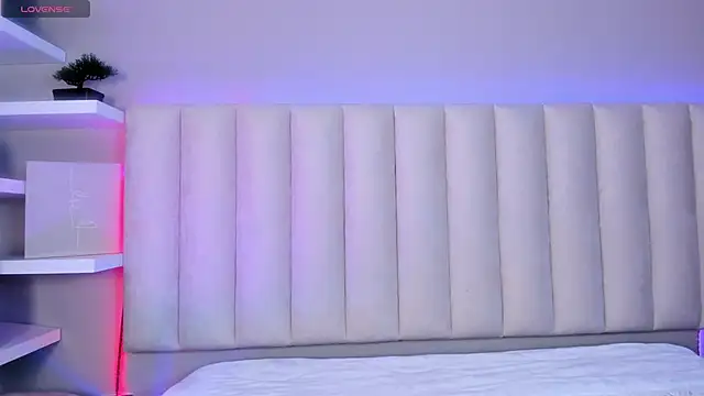 Sally  Walker online show from November 7, 2025, 3:06 am